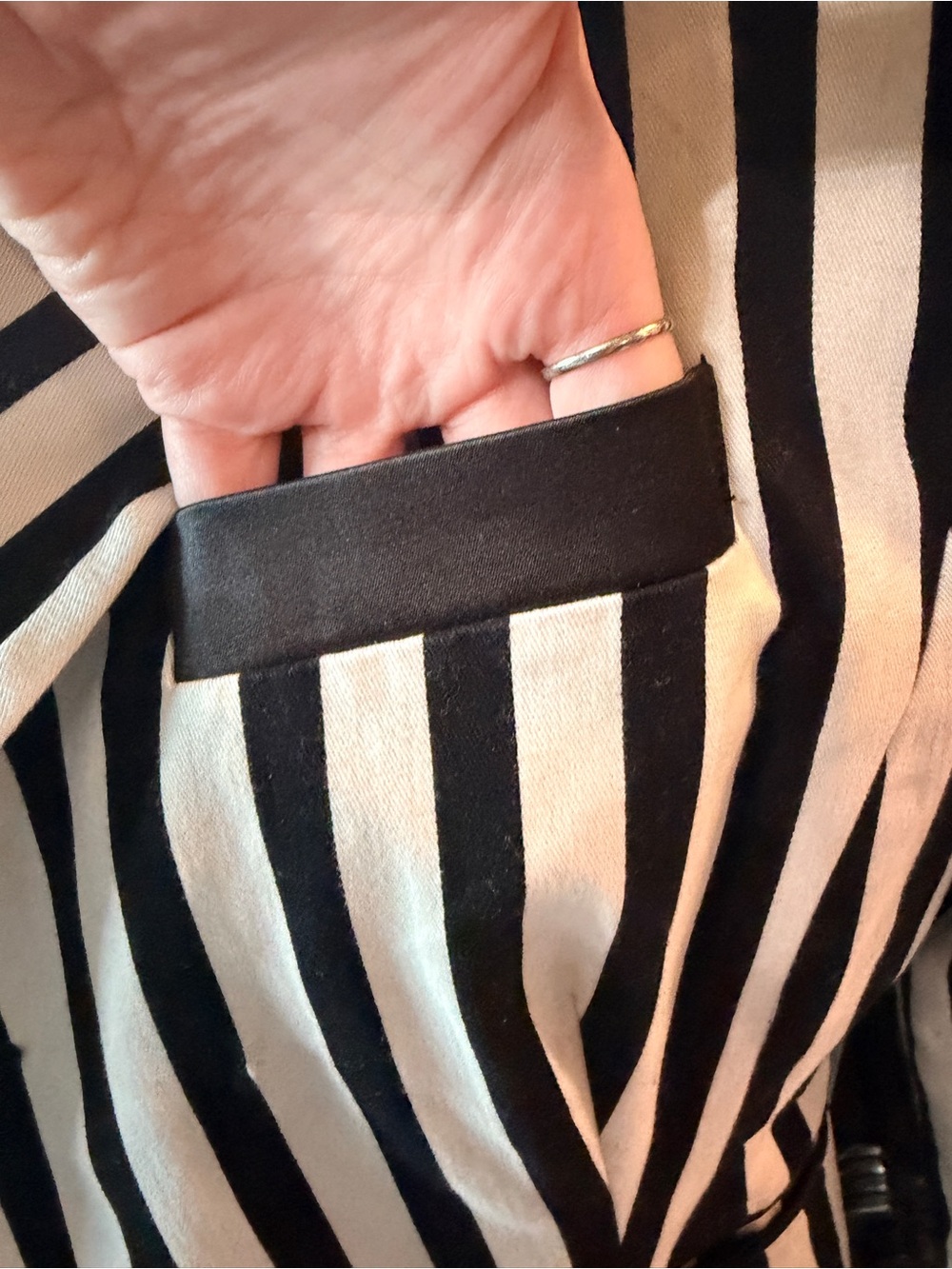 Forever 21 Black & White Vertical Stripe Double-Breasted Blazer - Picture 5 of 6